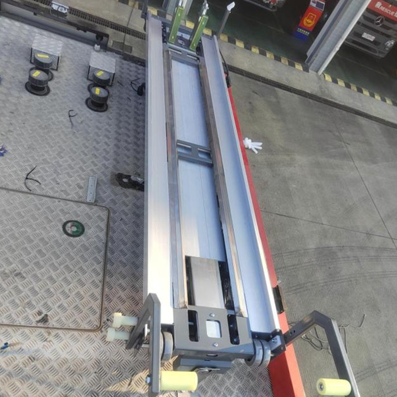Supports d'échelle pour camion de pompiers électriques