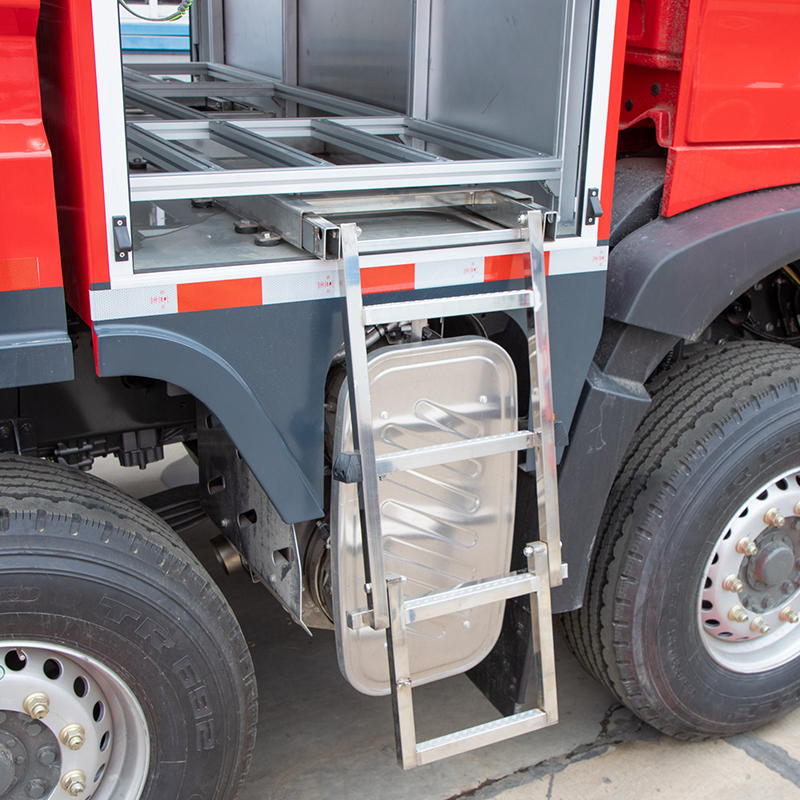 Échelle d'embarquement pliante pour camion de pompiers